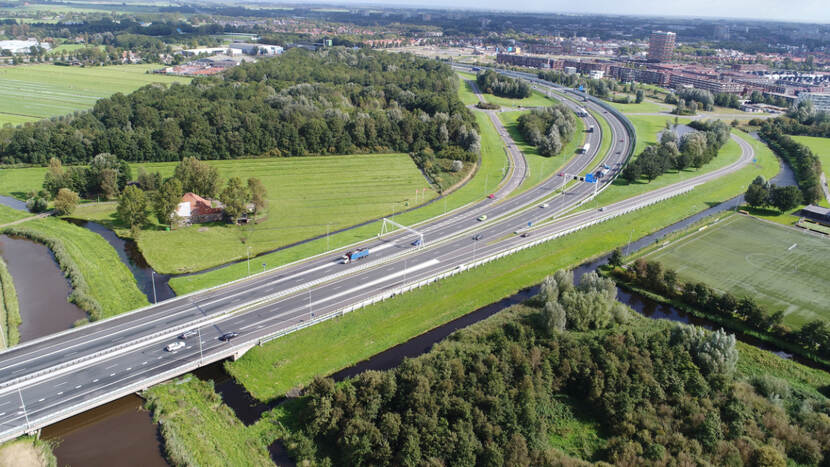 Luchtfoto Rijksweg A7