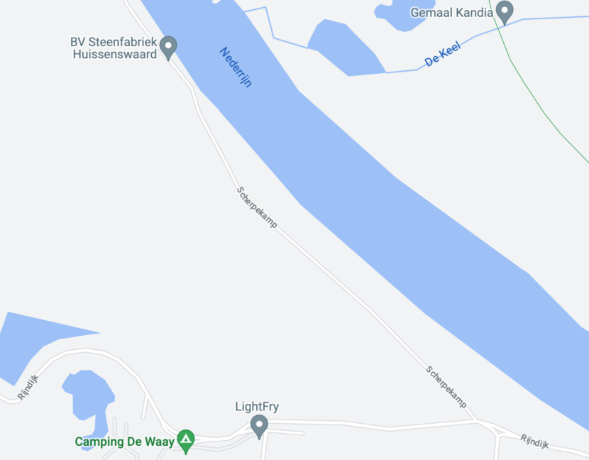 Een Google Maps kaart waarin is ingezoomd op Scherpekamp, vlak onder de Nederrijn.